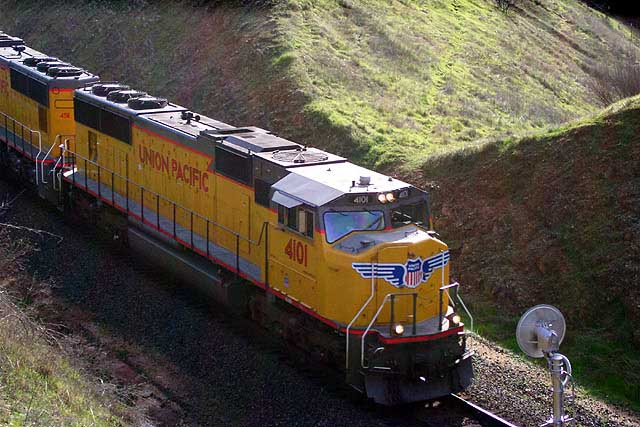 SD70M diesels up close